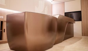 櫃體製作、特殊造型、cnc、快速打板、接待中心、商業空間、道具、展示、櫃檯