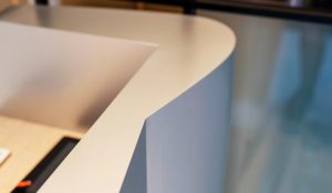 櫃體製作、特殊造型、cnc、快速打板、接待中心、商業空間、道具、展示、櫃檯